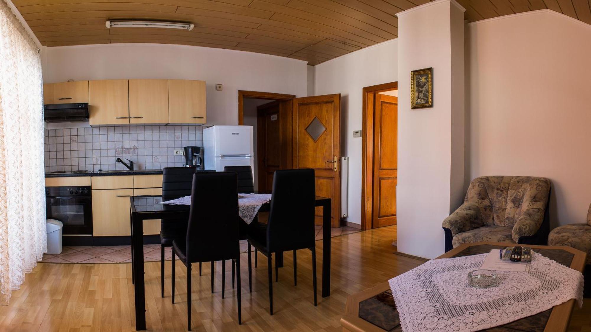 Pavlesic Apartment *